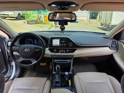 Hyundai Grandeur 2018, 105878 км, за 11171.35 USD - фото 8