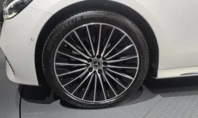 Mercedes-Benz E-Class 2024, 5360 км, за 61638.44 USD