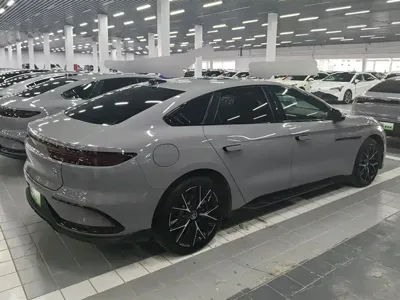 BYD Han 2025, 26900 км, за 19761.24 USD