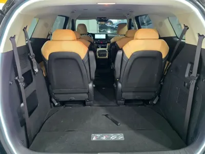 Kia Canival 2023, 41266 км, за 17524.44 USD - фото 19