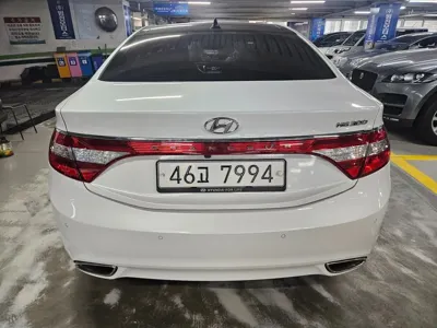 Hyundai Grandeur 2011, 97479 км, за 3581.43 USD