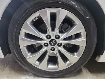 Hyundai Grandeur 2011, 97479 км, за 3581.43 USD