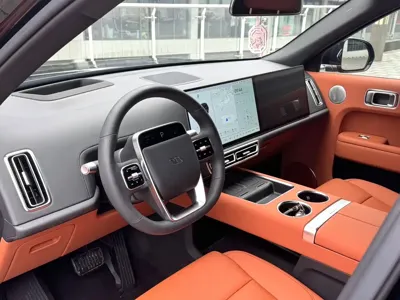 Li Auto Li L9 2024, 39000 км, за 37344.77 USD
