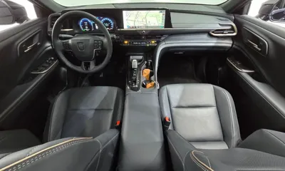 Toyota Crown 2025, 30354 км, за 31384.2 USD - фото 7