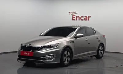 Kia K5 · 2012 год