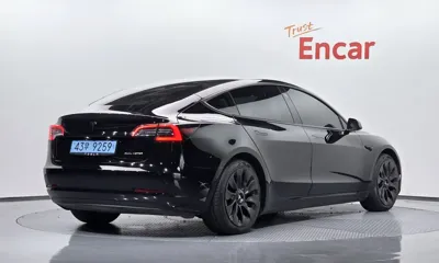 Tesla Model 3 2021, 88462 км, за 22475.58 USD