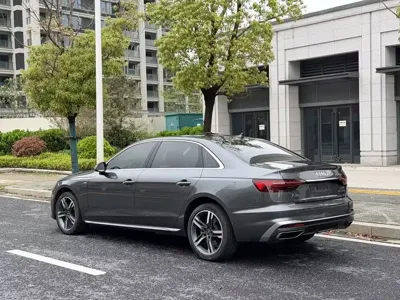 Audi A4L 2023, 61800 км, за 21777.09 USD