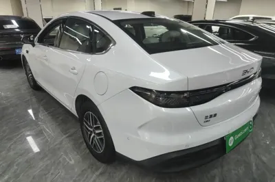 BYD Seal 05 DM-i 2025, 7000 км, за 14296 USD