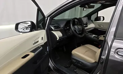Toyota Sienna 2022, 72166 км, за 26847.84 USD - фото 10