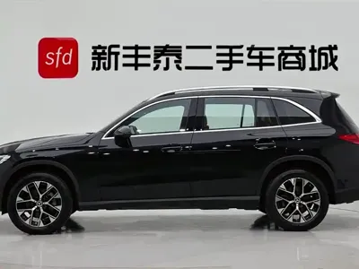 Mercedes-Benz GLC 2025, 8000 км, за 42054.36 USD
