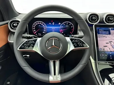 Mercedes-Benz GLC 2025, 8000 км, за 42054.36 USD - фото 9