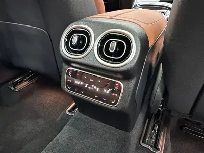 Mercedes-Benz GLC 2025, 8000 км, за 42054.36 USD - фото 22
