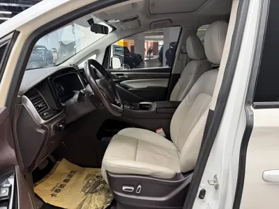 GAC Motor Trumpchi M8 2023, 63000 км, за 14305.84 USD
