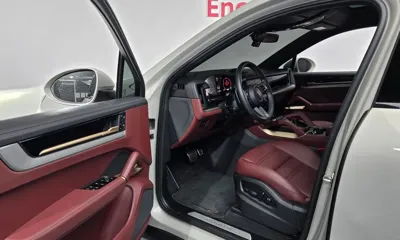 Porsche Cayenne 2025, 12163 км, за 101410.61 USD - фото 10