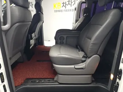 Hyundai Starex 2012, 228000 км, за 2604.67 USD - фото 11