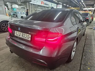 BMW 3-Series 2017, 105000 км, за 11815.68 USD