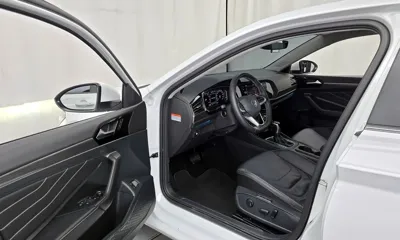 Volkswagen Jetta 2023, 41997 км, за 16093 USD - фото 10