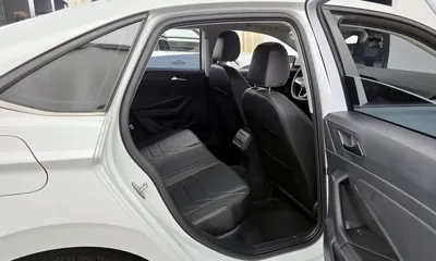 Volkswagen Jetta 2023, 41997 км, за 16093 USD - фото 12