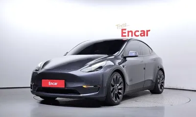 Tesla Model Y · 2021 год