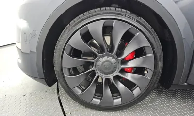 Tesla Model Y 2021, 75076 км, за 27719.38 USD