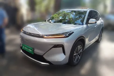 Geely Galaxy Galaxy Xingjian 7 EM-i · 2025 год