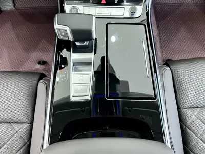 Audi A8 2024, 36000 км, за 73276.98 USD - фото 18