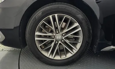 Hyundai Grandeur 2017, 225176 км, за 4683.84 USD