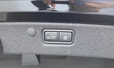 Hyundai Grandeur 2018, 126454 км, за 8791.65 USD - фото 30