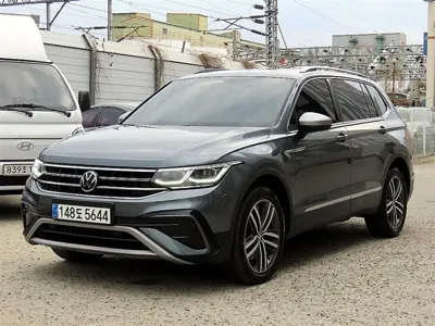 Volkswagen Tiguan 2023, 34000 км, за 19090.16 USD