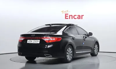 Hyundai Grandeur 2015, 109389 км, за 5451.92 USD