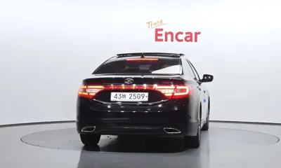 Hyundai Grandeur 2015, 109389 км, за 5451.92 USD