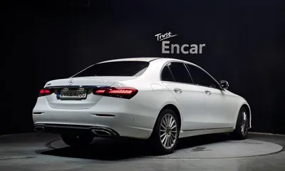 Mercedes-Benz E-Class 2022, 81119 км, за 24156.49 USD