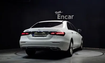 Mercedes-Benz E-Class 2022, 81119 км, за 24156.49 USD