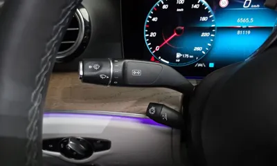 Mercedes-Benz E-Class 2022, 81119 км, за 24156.49 USD - фото 20