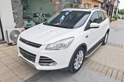 Ford Kuga · 2015 год