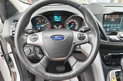 Ford Kuga 2015, 114500 км, за 6279 USD - фото 13