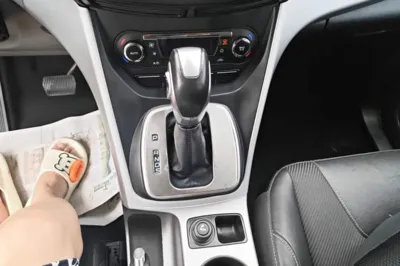 Ford Kuga 2015, 114500 км, за 6279 USD - фото 16