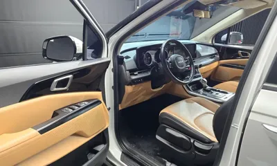 Kia Canival 2023, 57054 км, за 18350.44 USD - фото 11