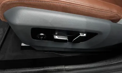 BMW 5-Series 2024, 9672 км, за 55190.78 USD - фото 31
