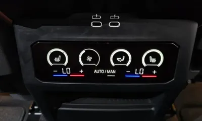 BMW 5-Series 2024, 9672 км, за 55190.78 USD - фото 39