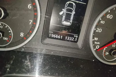Volkswagen Tiguan 2013, 196600 км, за 5800 USD - фото 11