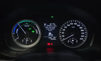 Hyundai Grandeur 2018, 35099 км, за 10437.18 USD - фото 8