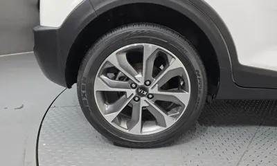 Kia Stonic 2020, 80796 км, за 8385.88 USD