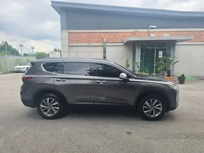 Hyundai Santafe 2019, 183129 км, за 9621.01 USD