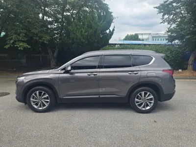 Hyundai Santafe 2019, 183129 км, за 9621.01 USD