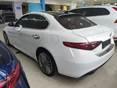 Alfa Romeo Giulia 2018, 69200 км, за 19449.21 USD