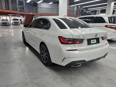 BMW 3 Series 2021, 102000 км, за 18683.03 USD - фото 9