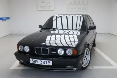 BMW M5 · 1989 год