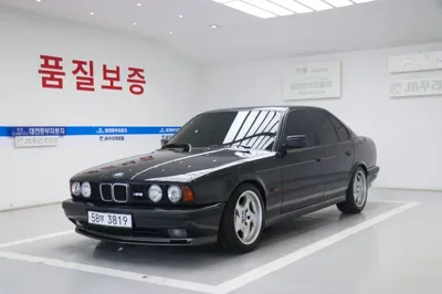 BMW M5 1989, 220030 км, за 38180.33 USD