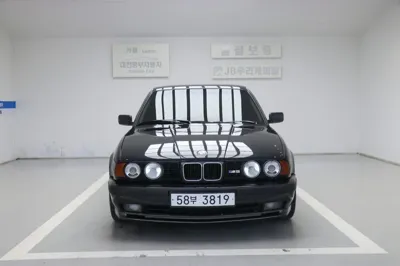 BMW M5 1989, 220030 км, за 38180.33 USD